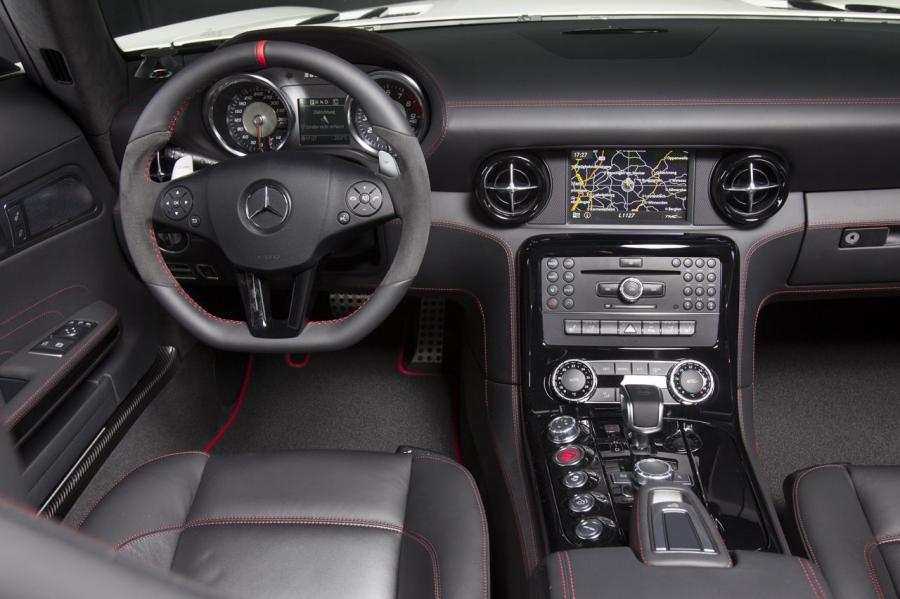  Mercedes-Benz SLS AMG GT 2013 года  (фото 67 из 110)
